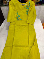 Kurta with round neck having Floral Embroidery