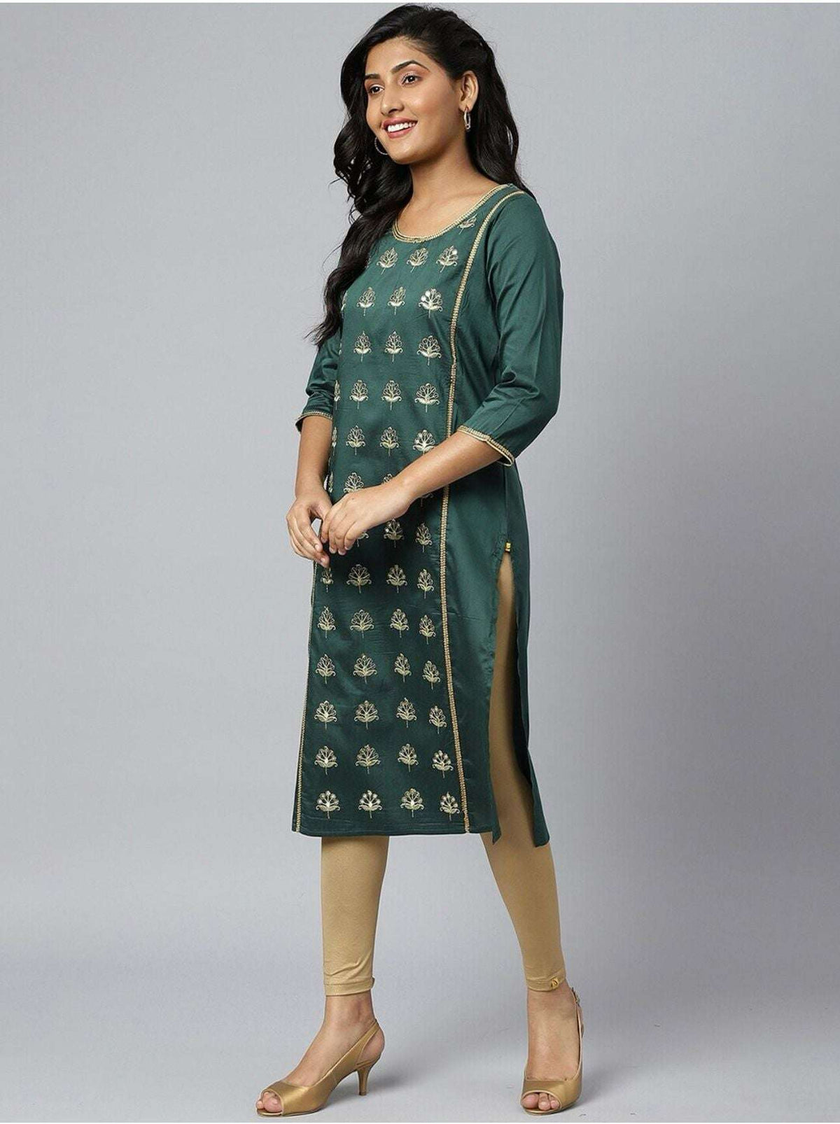 Kurta Embroidered Straight with Ethnic Motifs