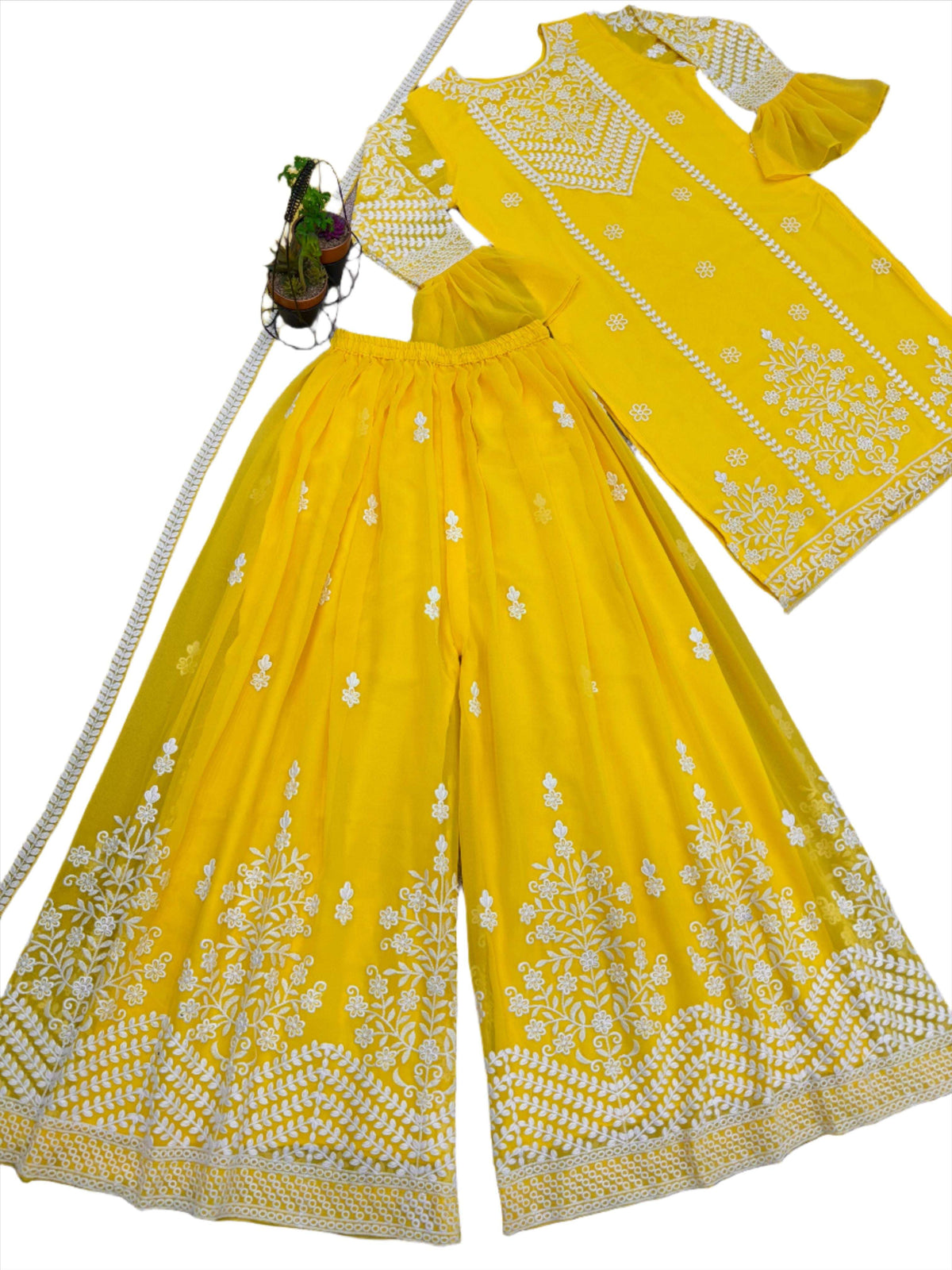 Heavy Embroidery Thread Work Outfit In Germany