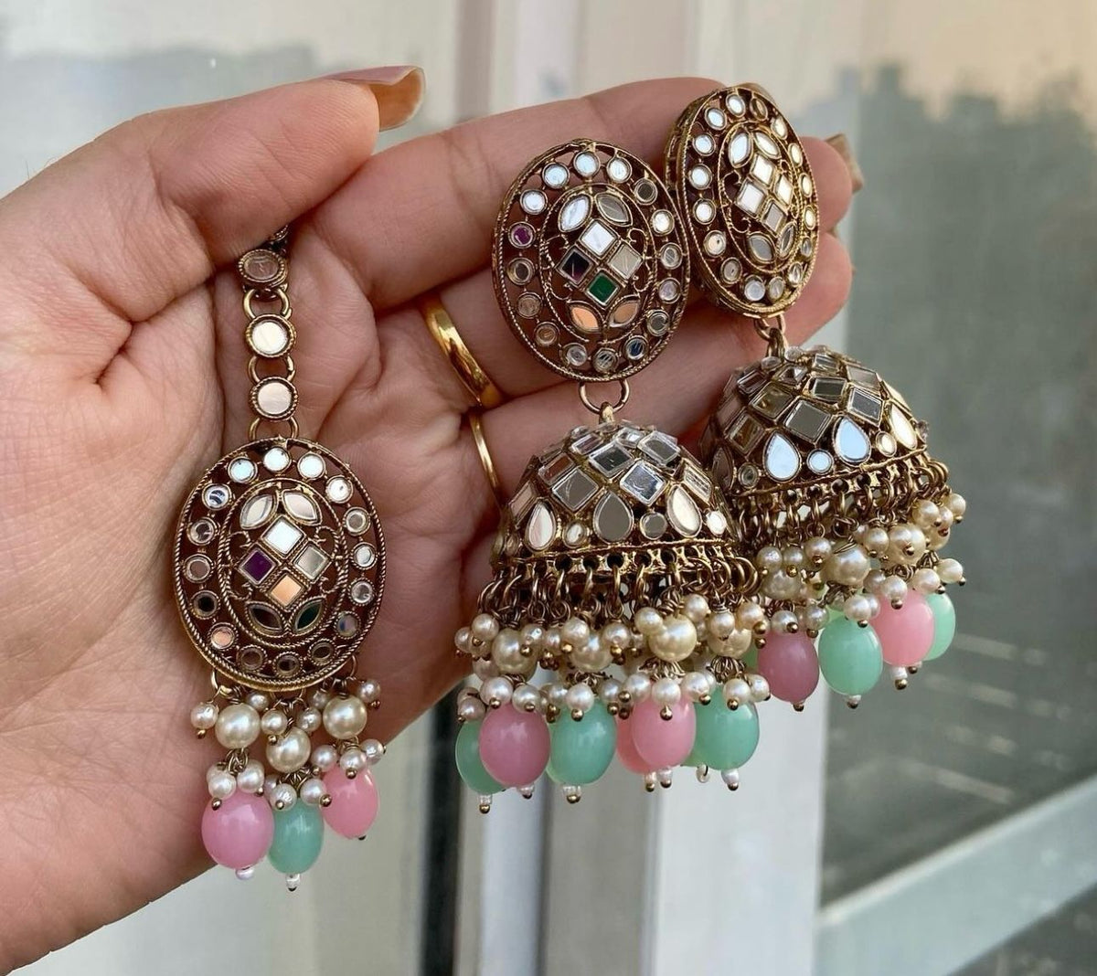 Mang Tikka With Jhumki Designer Mirror Cut