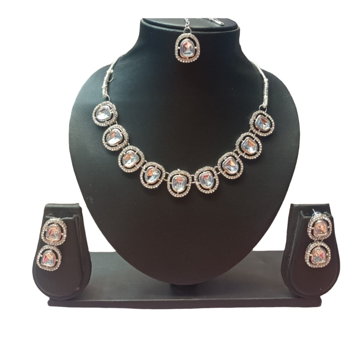 AD kundan Necklace Set In Berlin