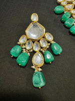 Women 18K Gold-Plated & Kundan Jewellery Set & Maang Tika(Green)