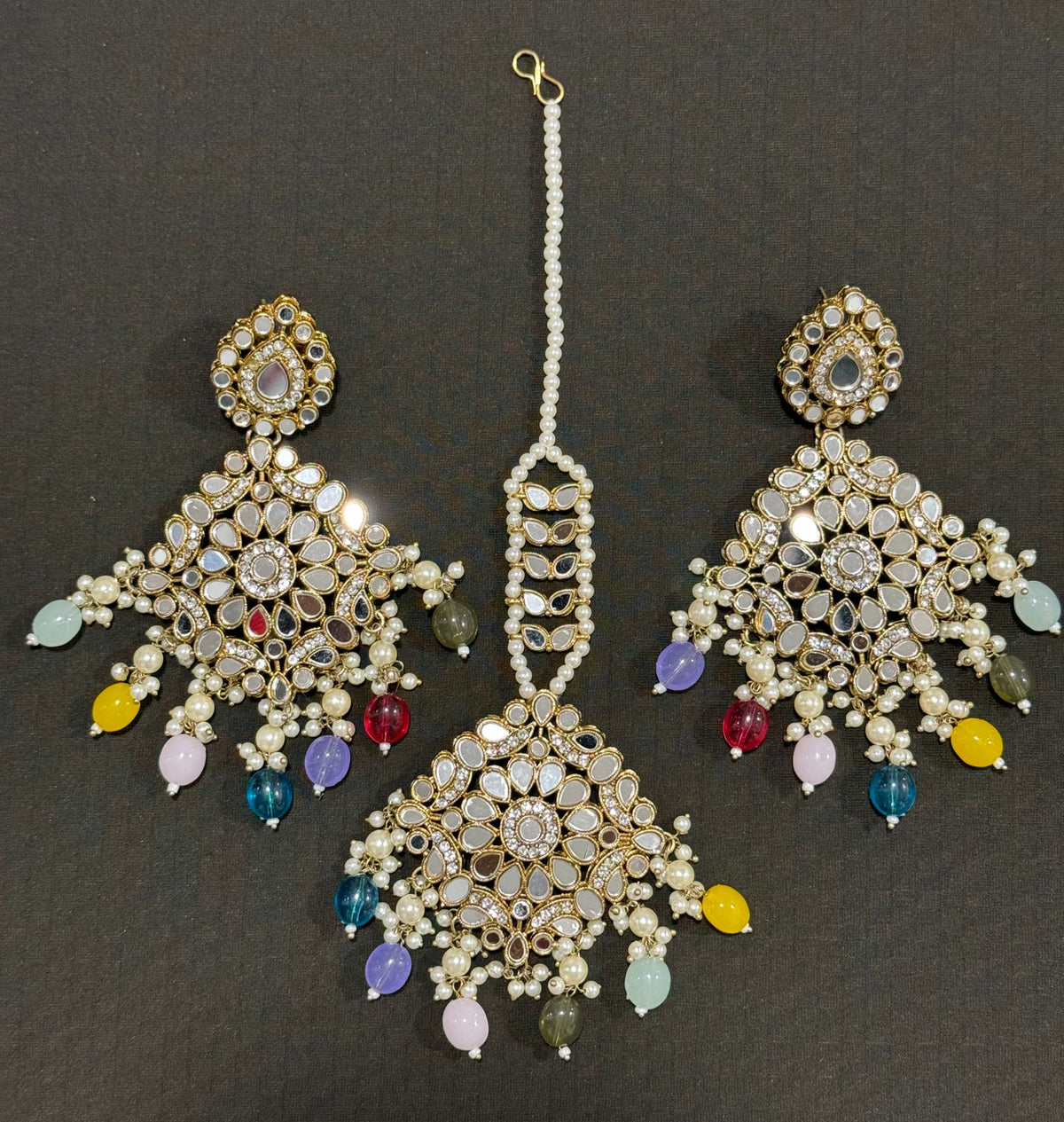 Mirror Kundan Earrings With Maang Tikka