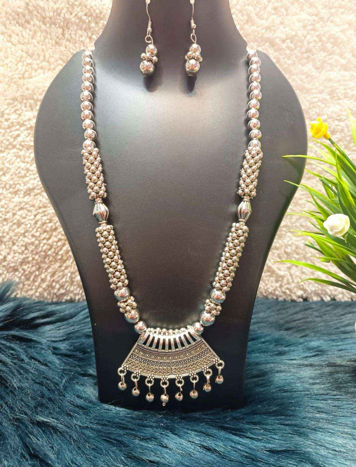 Silver-Plated Stone-Beaded Oxidized Necklace & Earrings Set