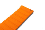Armband 22 mm aus Silikon magnetisch für Samsung Galaxy Watch 5 4 in Orange | System-S