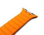 Armband 38 40 41 mm aus Silikon flexibel magnetisch für Apple Watch Smartwatch Schwarz Orange | System-S