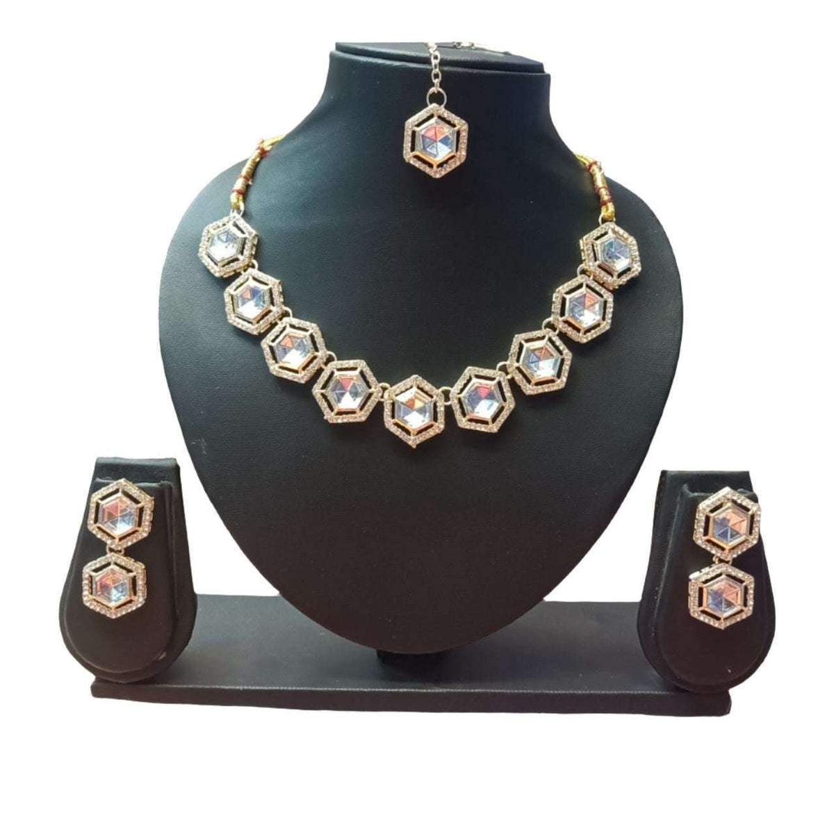 AD kundan Necklace Set In Leipzig
