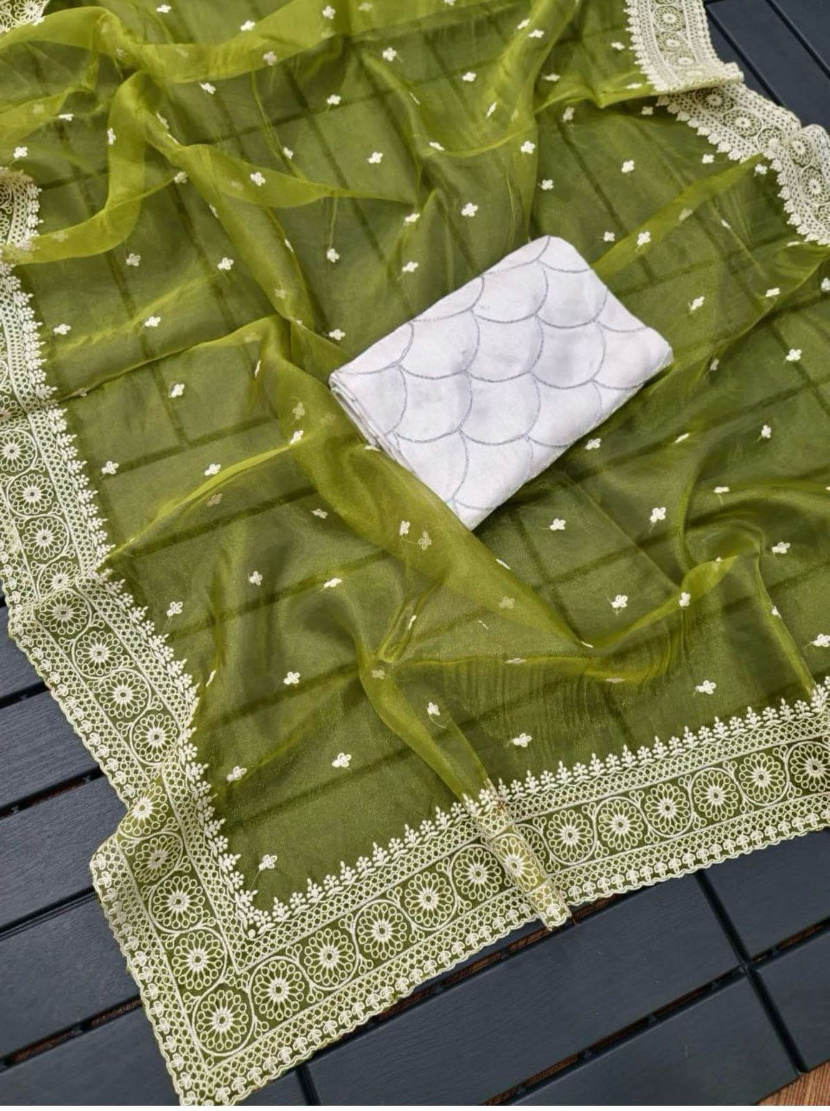 ORGANZA SILK EMBROIDERY WORK SAREE