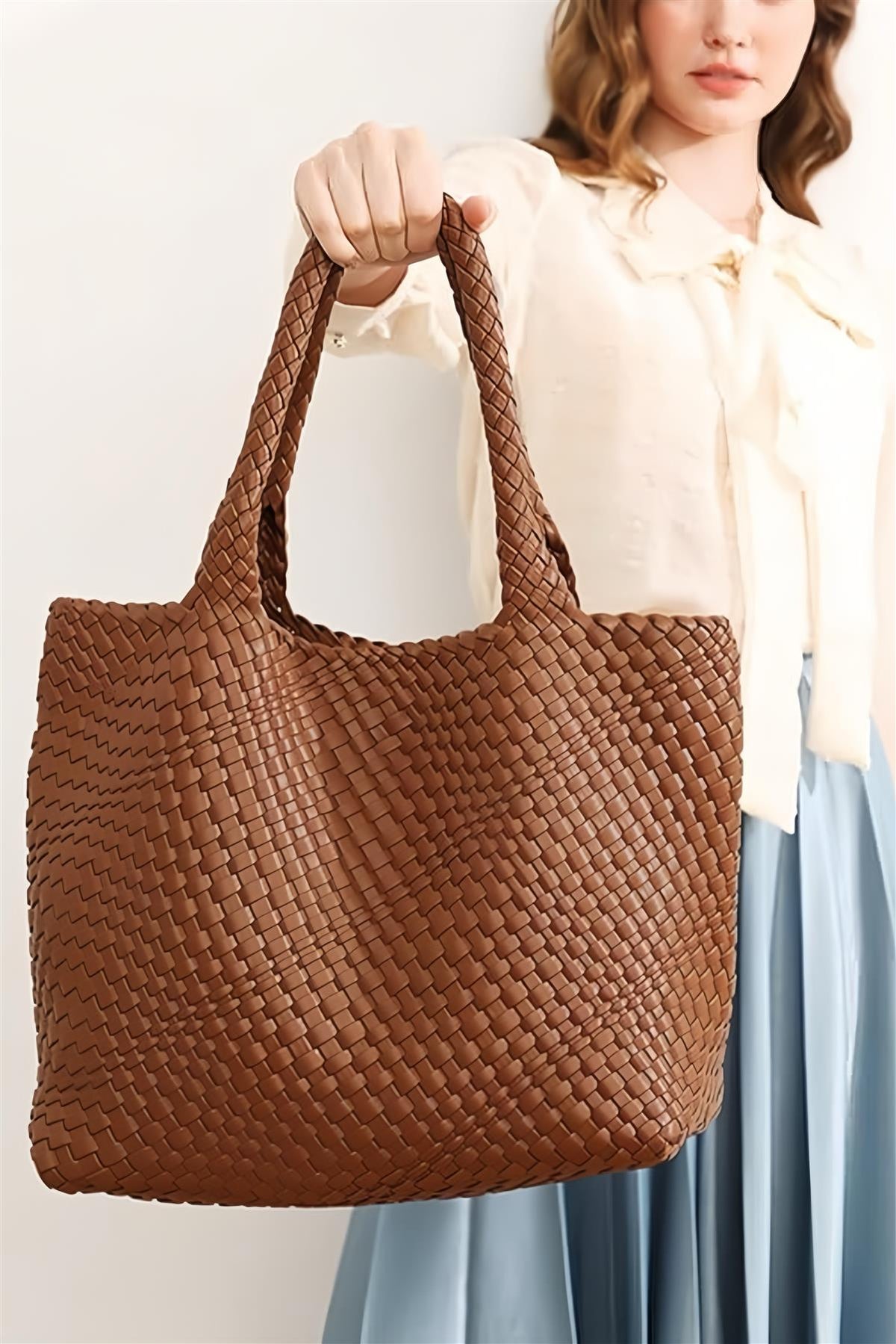 Braided Tote Bag In Tan