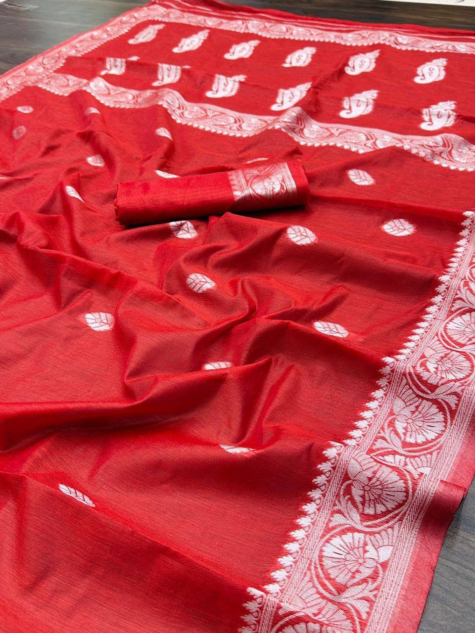 SOFT LILAN SLAB ATTRACTIVE CHARMFULL SAREE  WITH UNSTITCHED BLOUSE