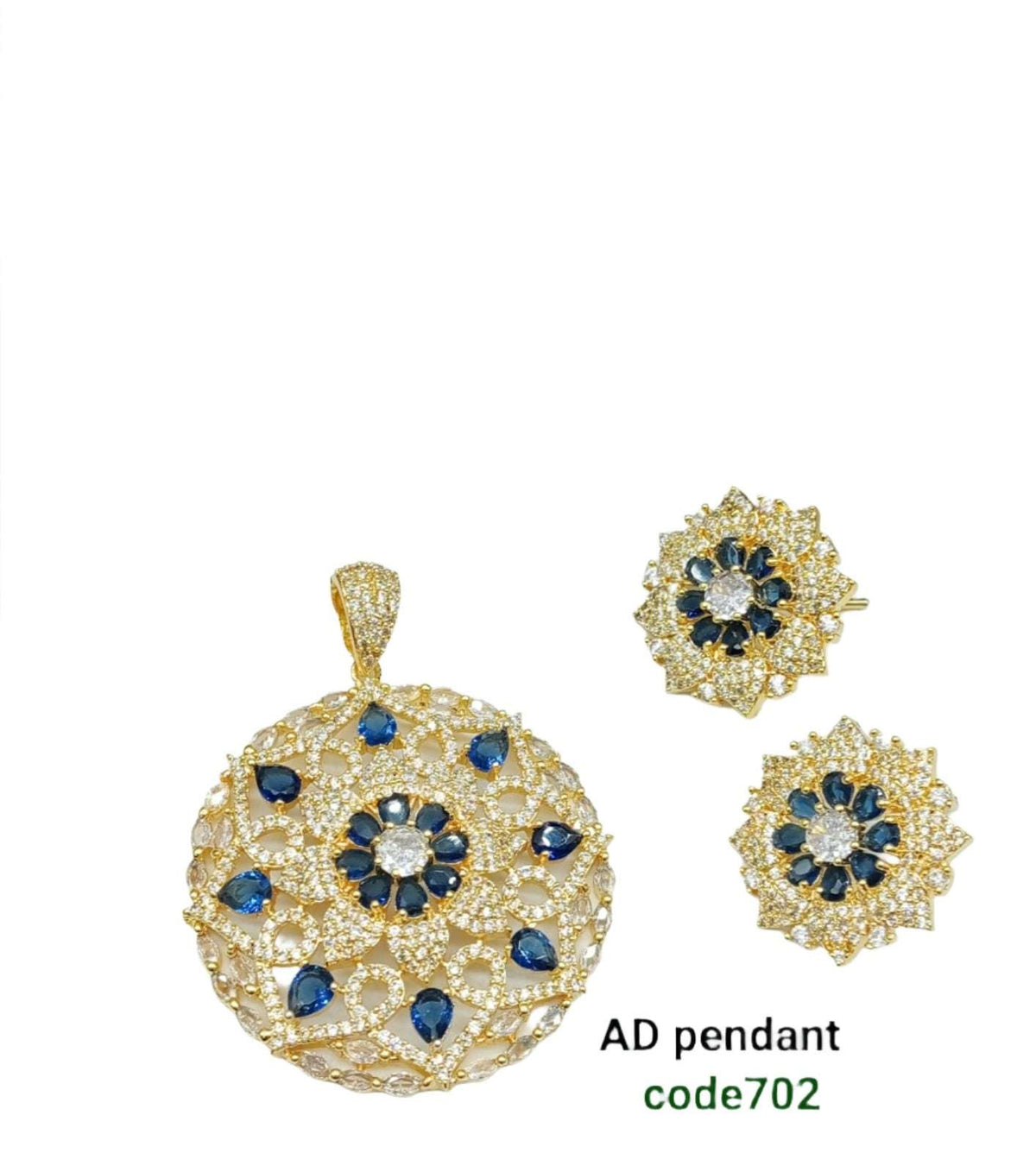 AD Pandent set with chain In Hamburg