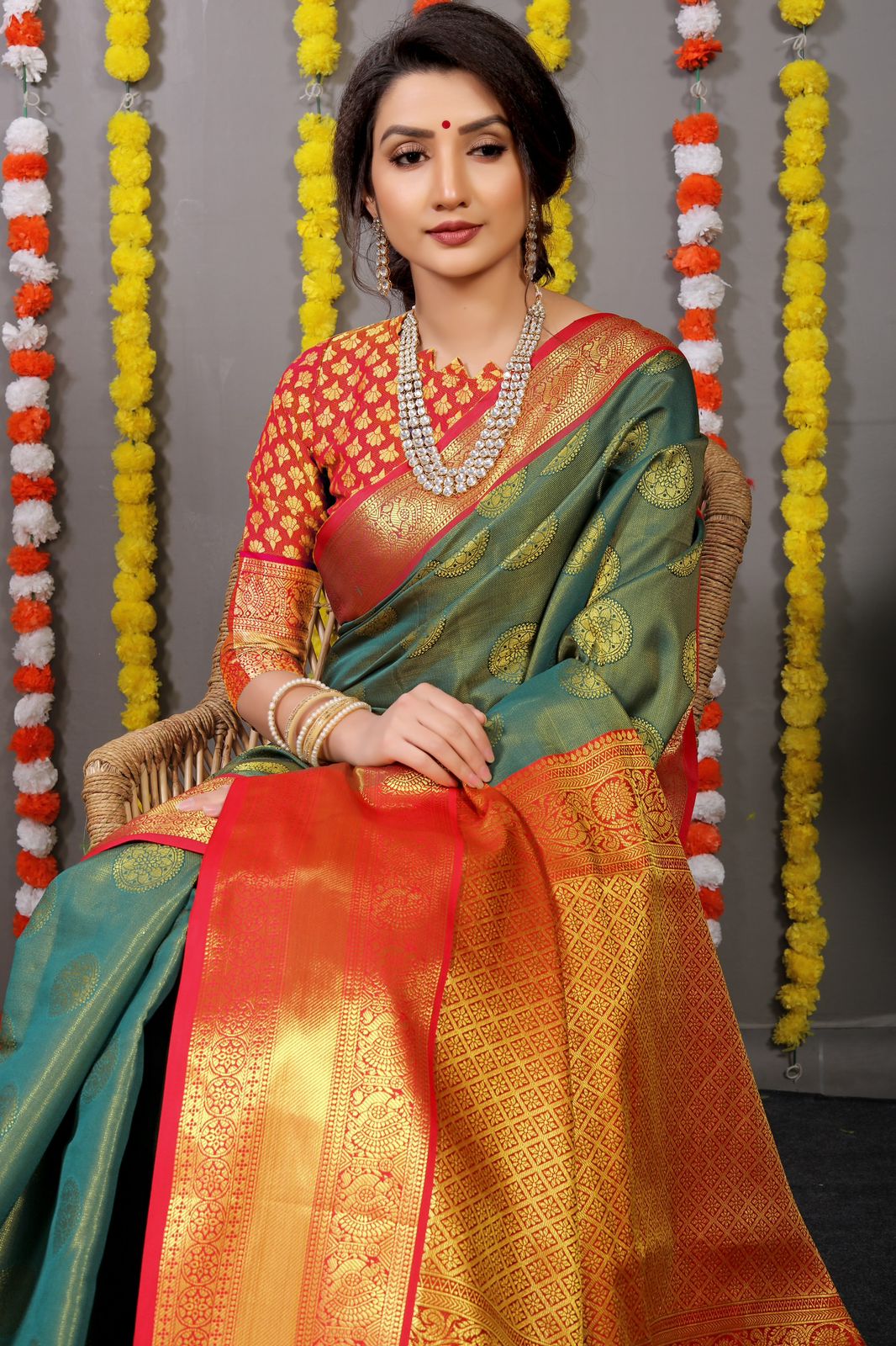 Kanchipuram Handloom Weaving Silk Saree
