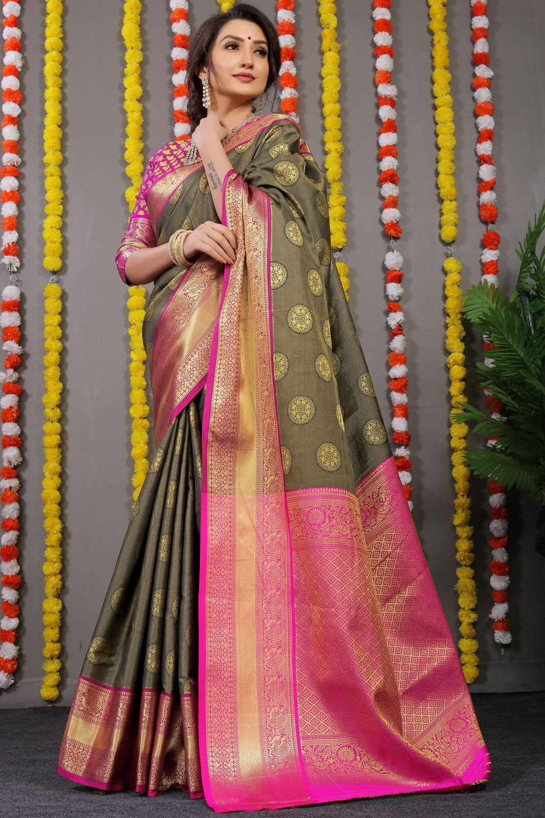 Kanchipuram Handloom Weaving Silk Saree