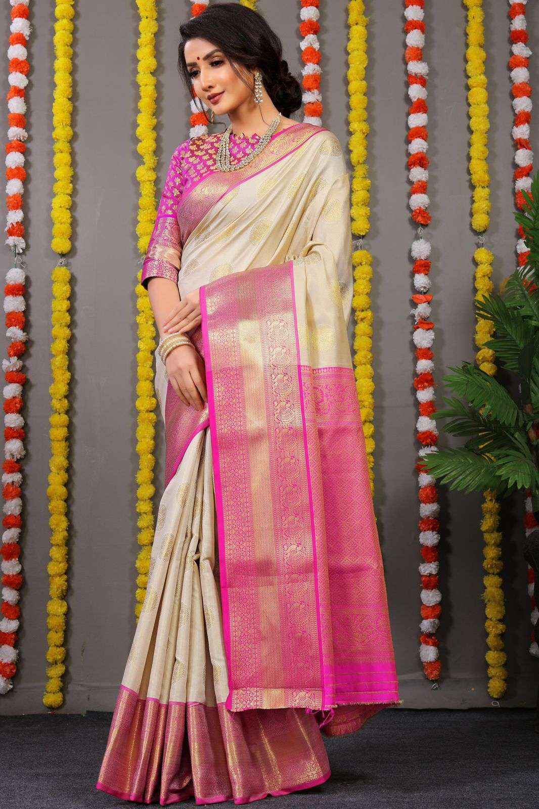Kanchipuram Handloom Weaving Silk Saree