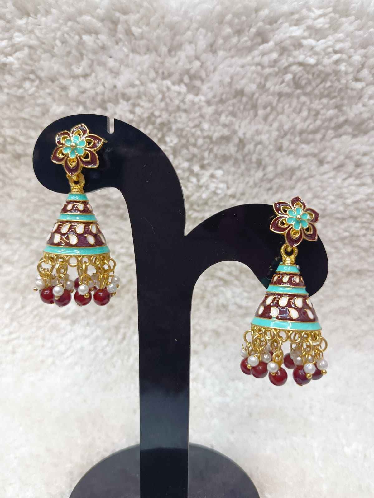 Gold-Plated Dome Shaped Kundan And Beaded Jhumkas