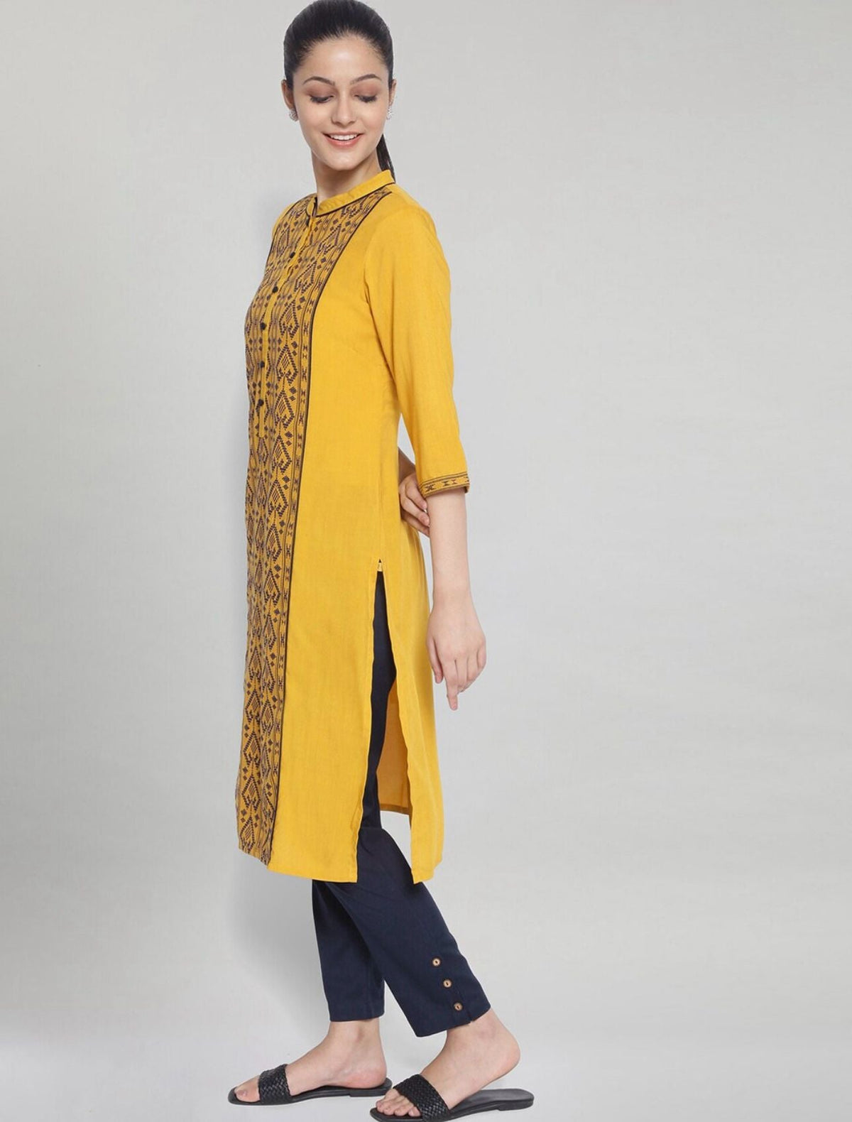 Women Yellow Ethnic Motifs Printed Kurta