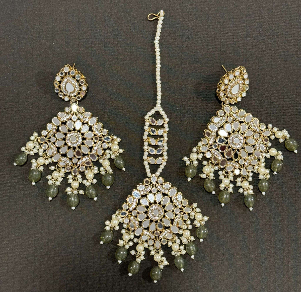 Mirror Kundan Earrings With Maang Tikka
