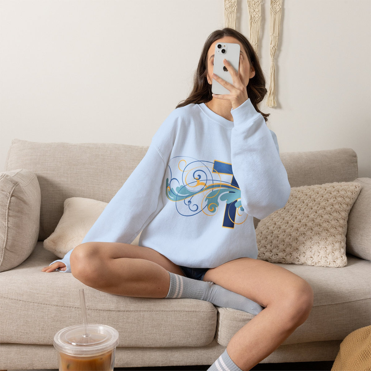 ESTID Unisex Crewneck Pullover | Blaues Kreuz & Wellen-Ornament