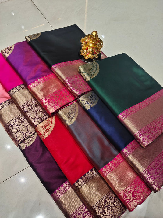 Aaradhna silk Saree with Wiving Gold Zari sky green