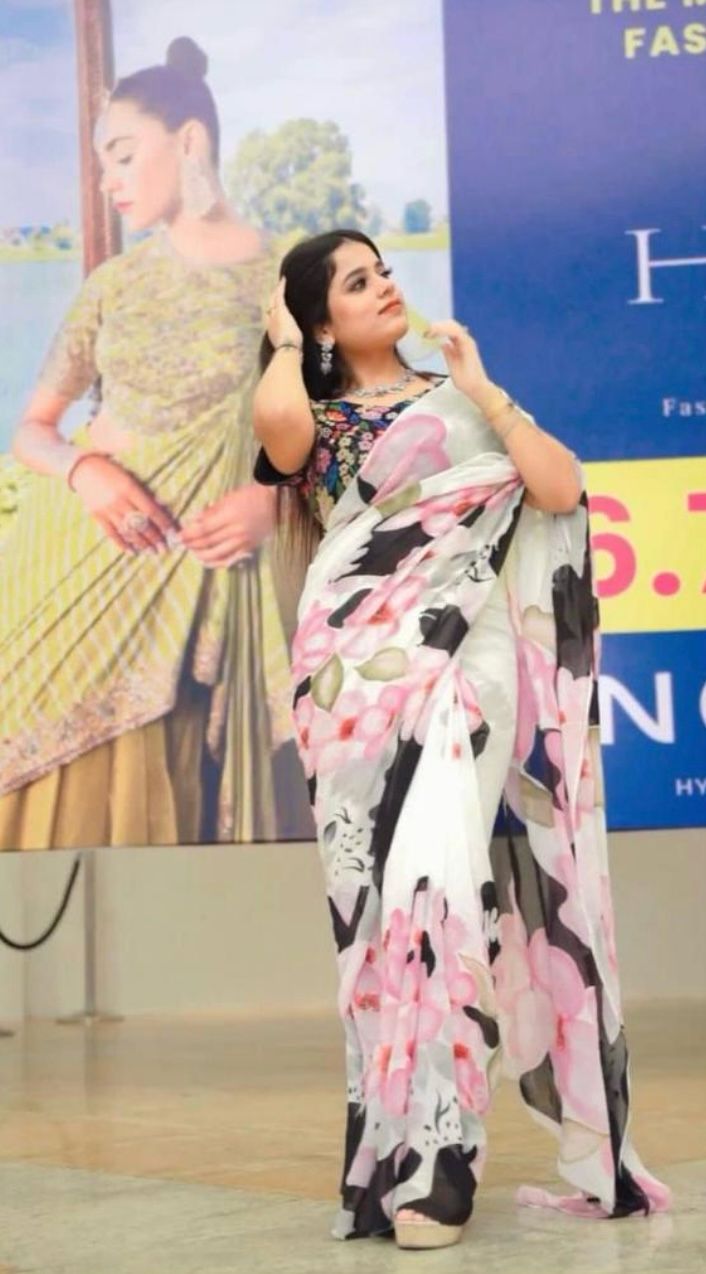 Soft gorgette party Stylish saree with digital blouse {unstitched}