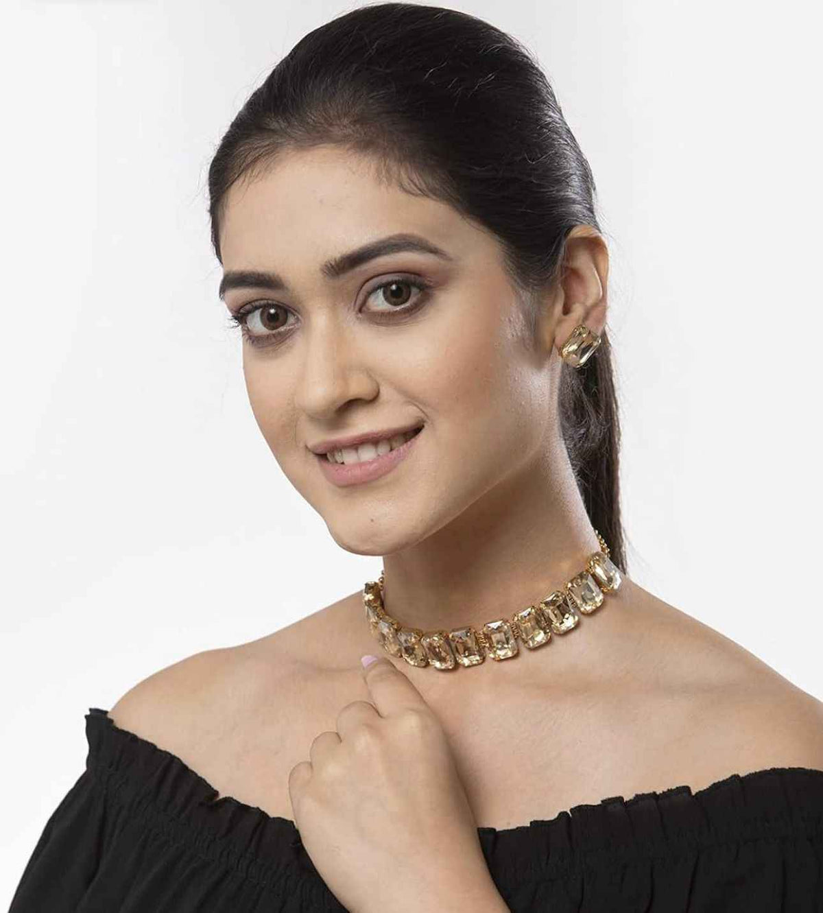 Golden Choker Crystal Earrings Necklace in Frankfurt