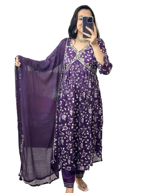 Aliya Cut kurti With Pant and Chiffon  Dupatta In Germany