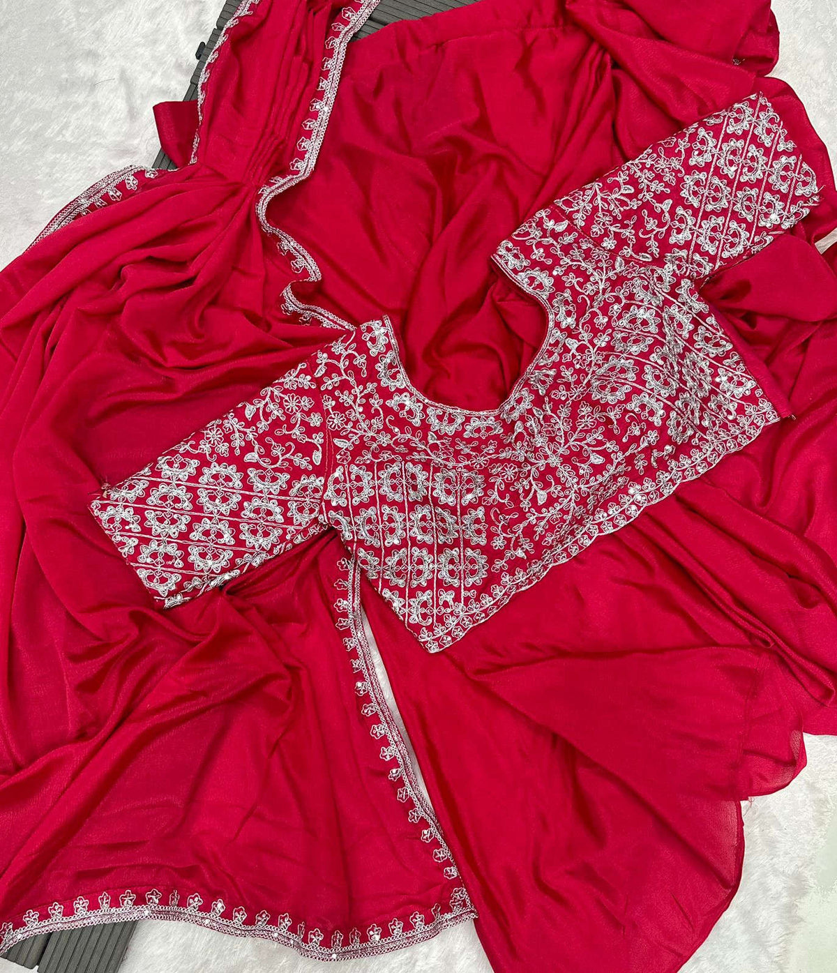 Ready To Wear Saree With Stitched Blouse In Germany