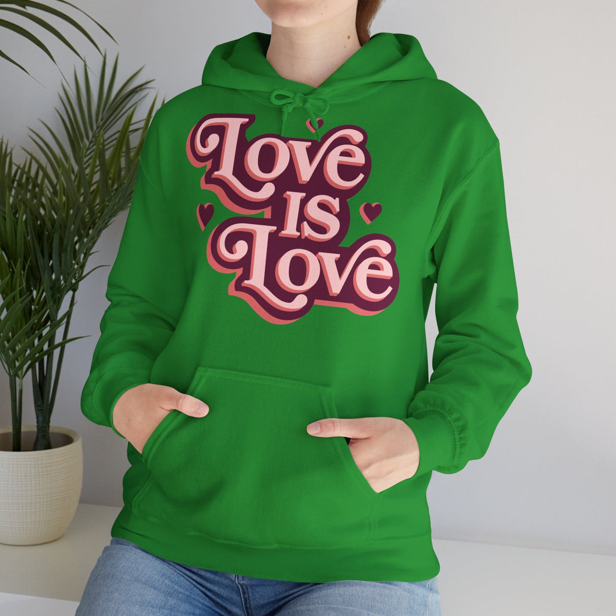 Love Is Love Hoodie – Retro Herz Pride Kapuzenpullover