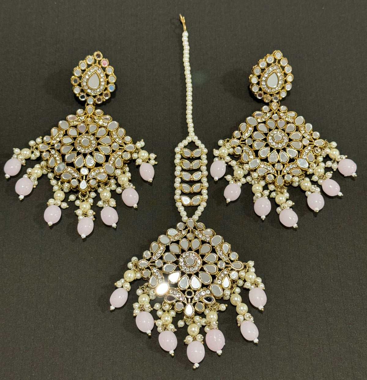 Mirror Kundan Earrings With Maang Tikka