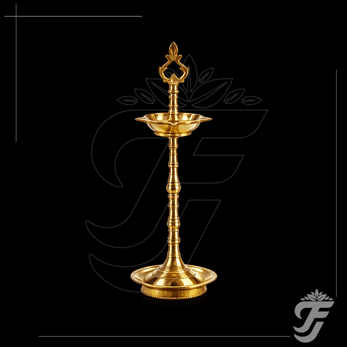 BRASS KARAIKUDI VILAKKU product image 1