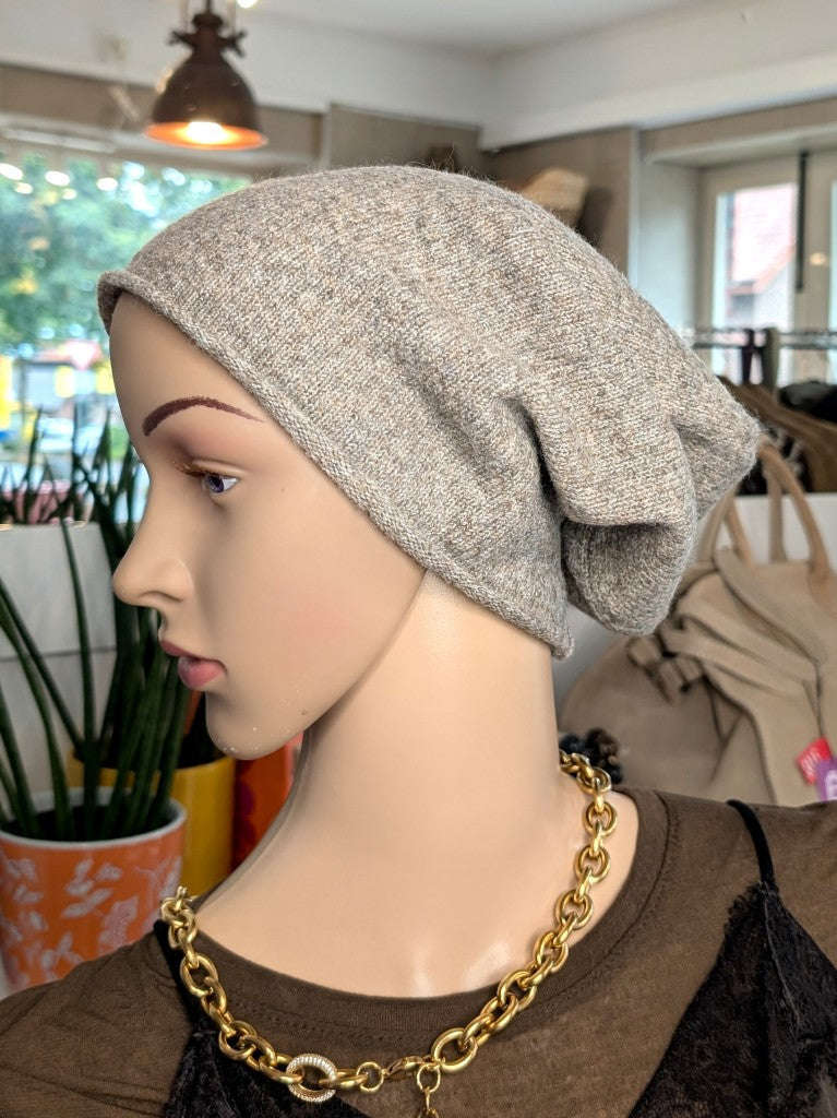 Beanie Mütze Beige Viskose Wolle weich flauschig Namma Markt