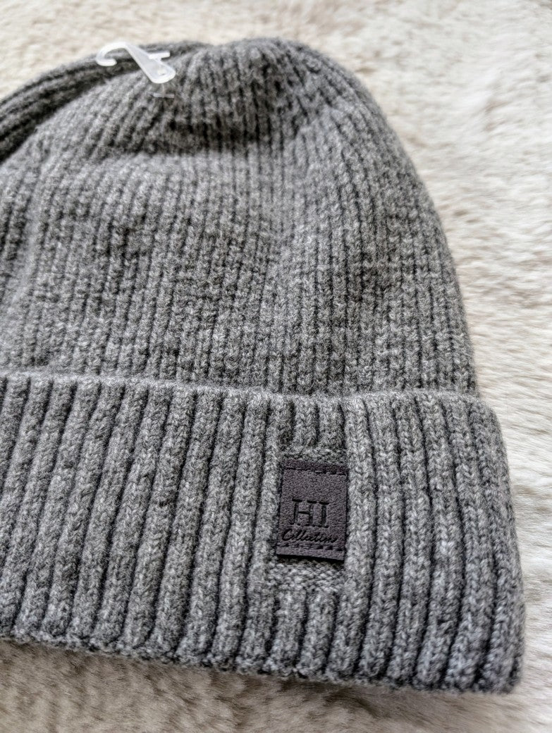 Beanie Mütze HI gefüttert mit Umschlag flauschig aus 100% Viskose Grau
