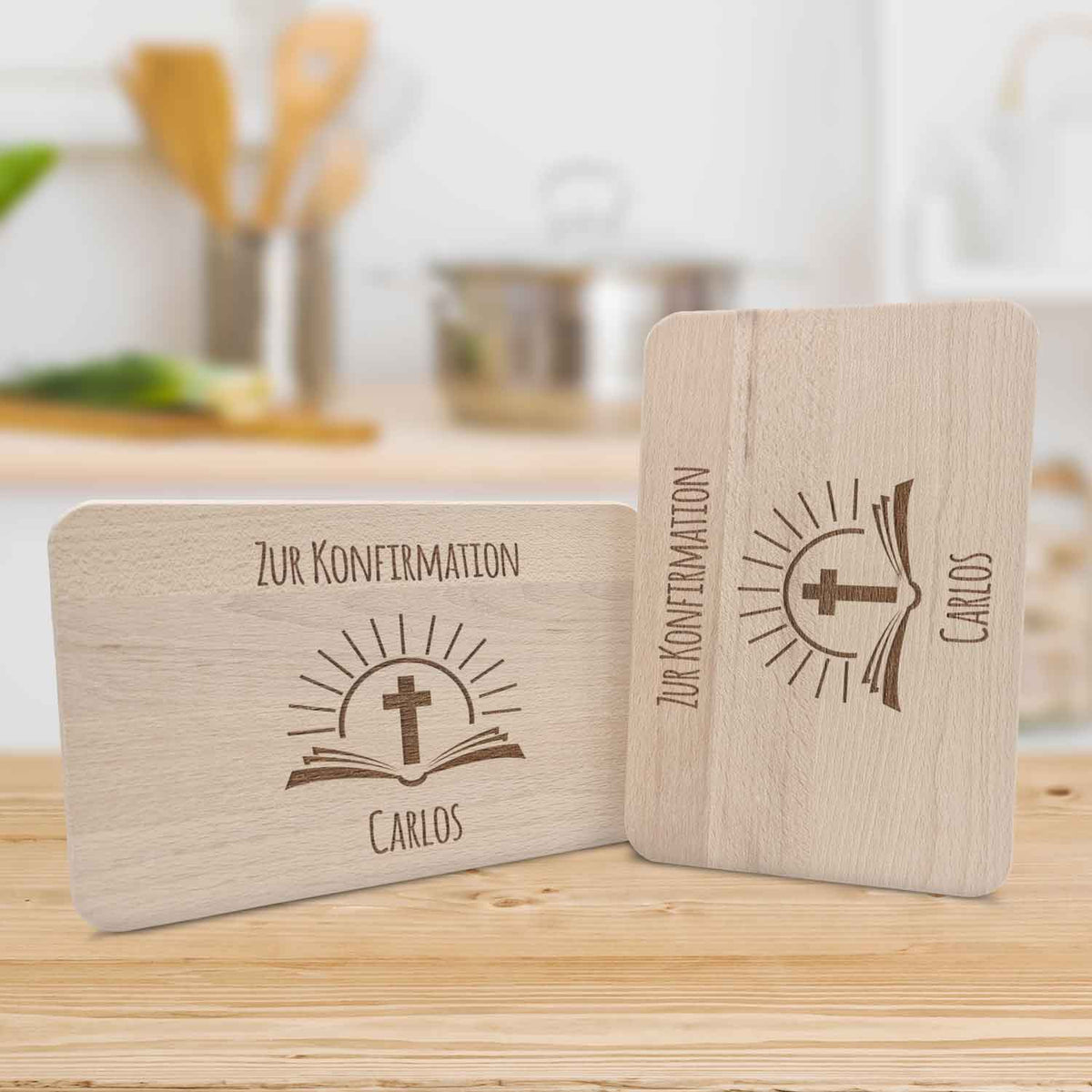 Frühstücksbrettchen mit Gravur "Konfirmation / Kommunion Bibel" mit Name