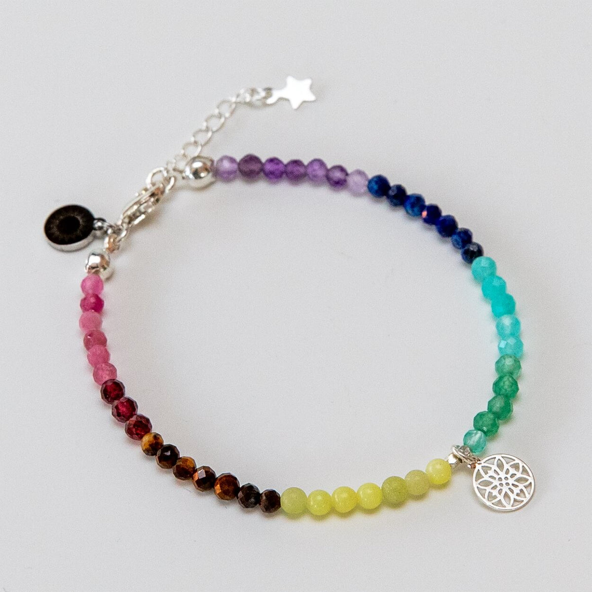 Chakra Armband mit versilbertem Lebensblume-Anhänger