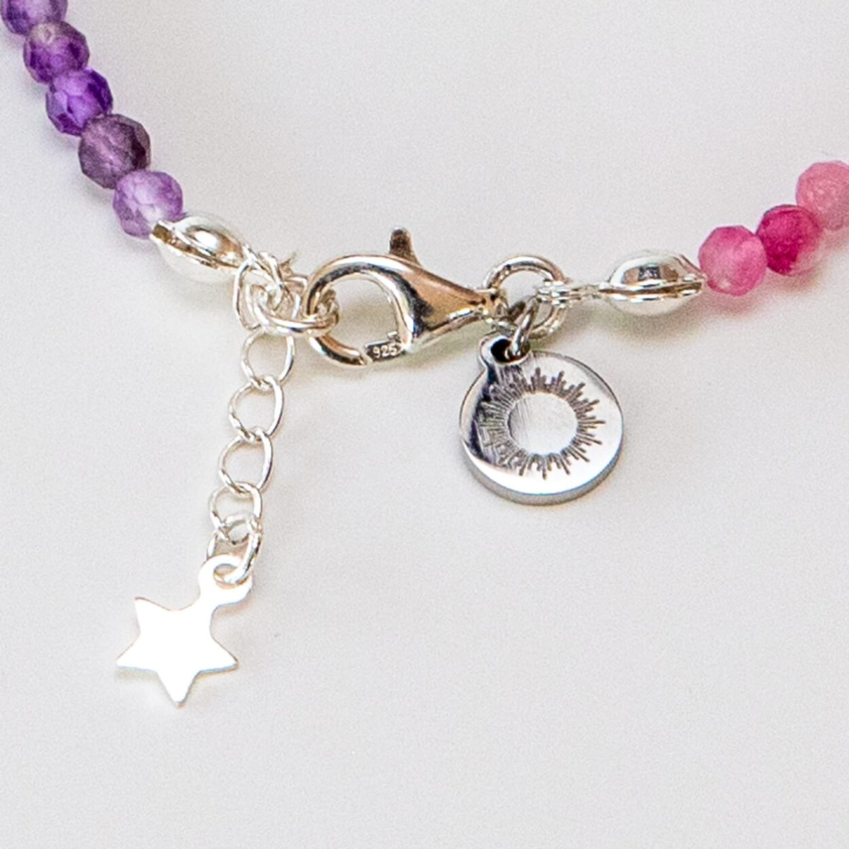 Chakra Armband mit versilbertem Lebensblume-Anhänger
