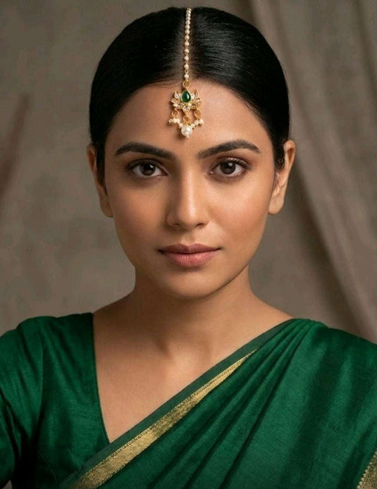 Gold-Plated Kundan Studded & Pearls Beaded Matha Tikka