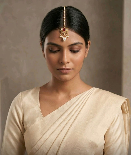Gold-Plated Kundan Studded & Pearls Beaded Matha Tikka