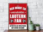Holzschild mit Spruch - Hier wohnt ein verrückter Fußball Fan