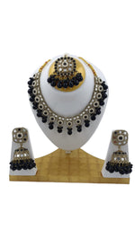 Mirror Necklace With earring and Mangtika in Hamburg