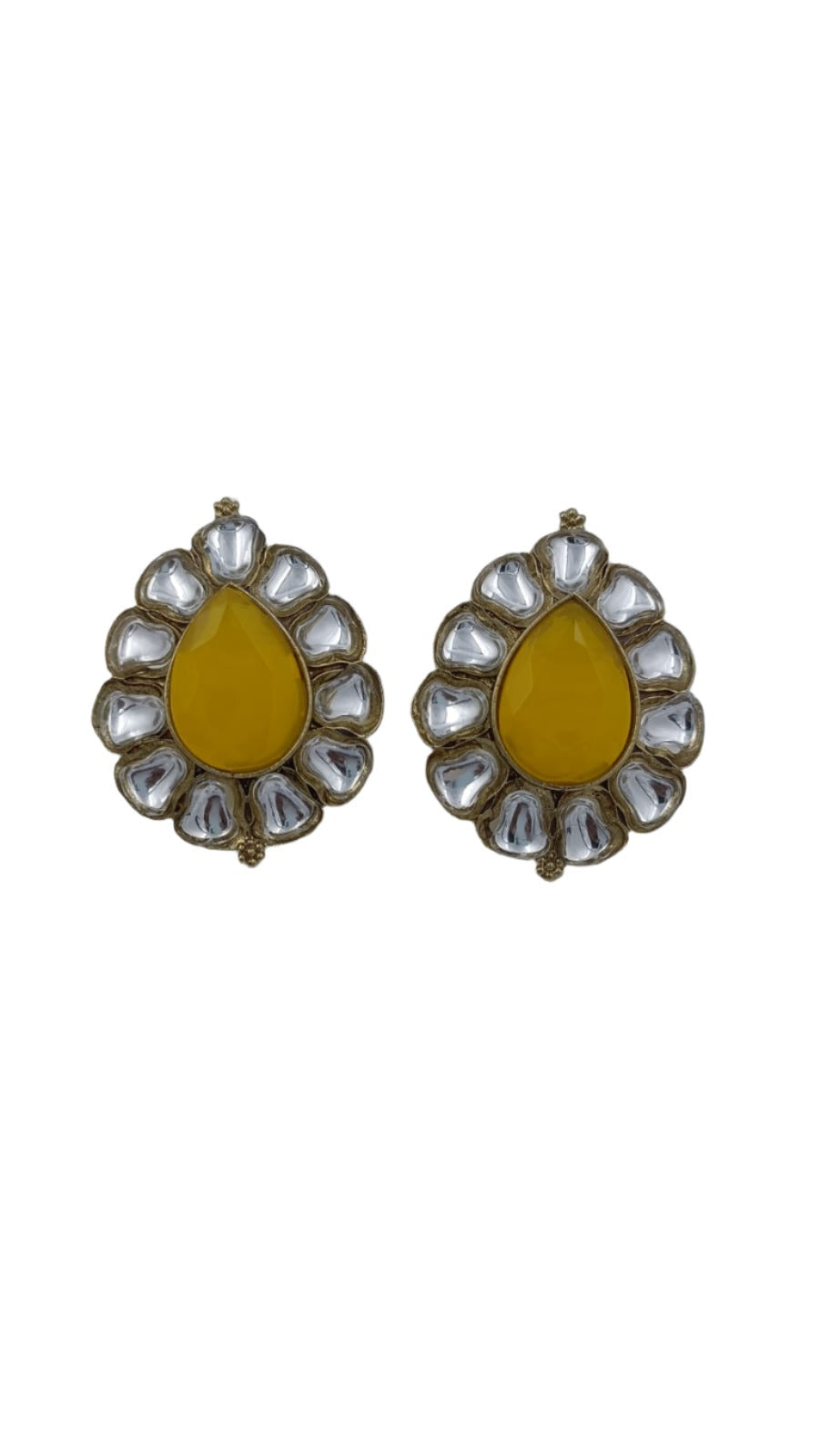 Kundan Stud Earring in Dresden