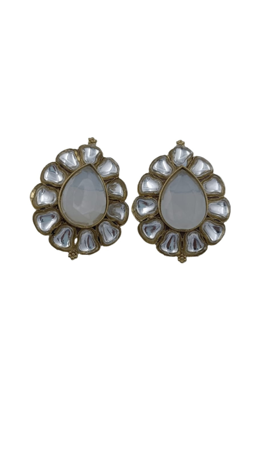 Kundan Stud Earring in Dresden