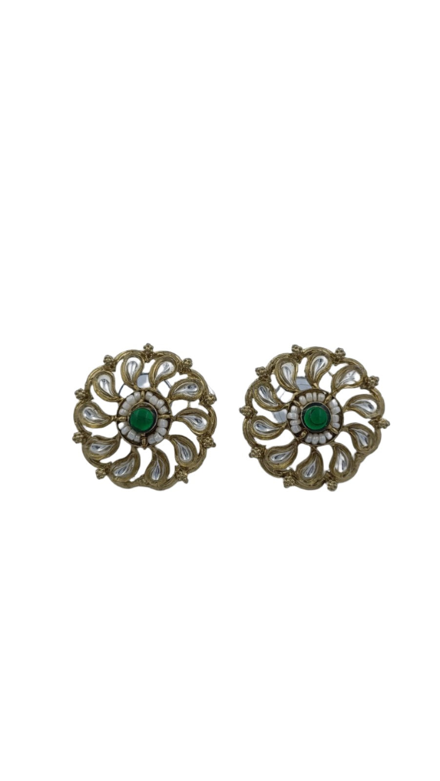 Kundan Stud Earring in Bonn