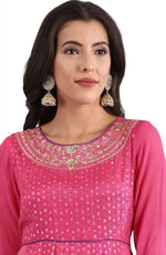 Pink Round Neck Embellished kurta set in Munich