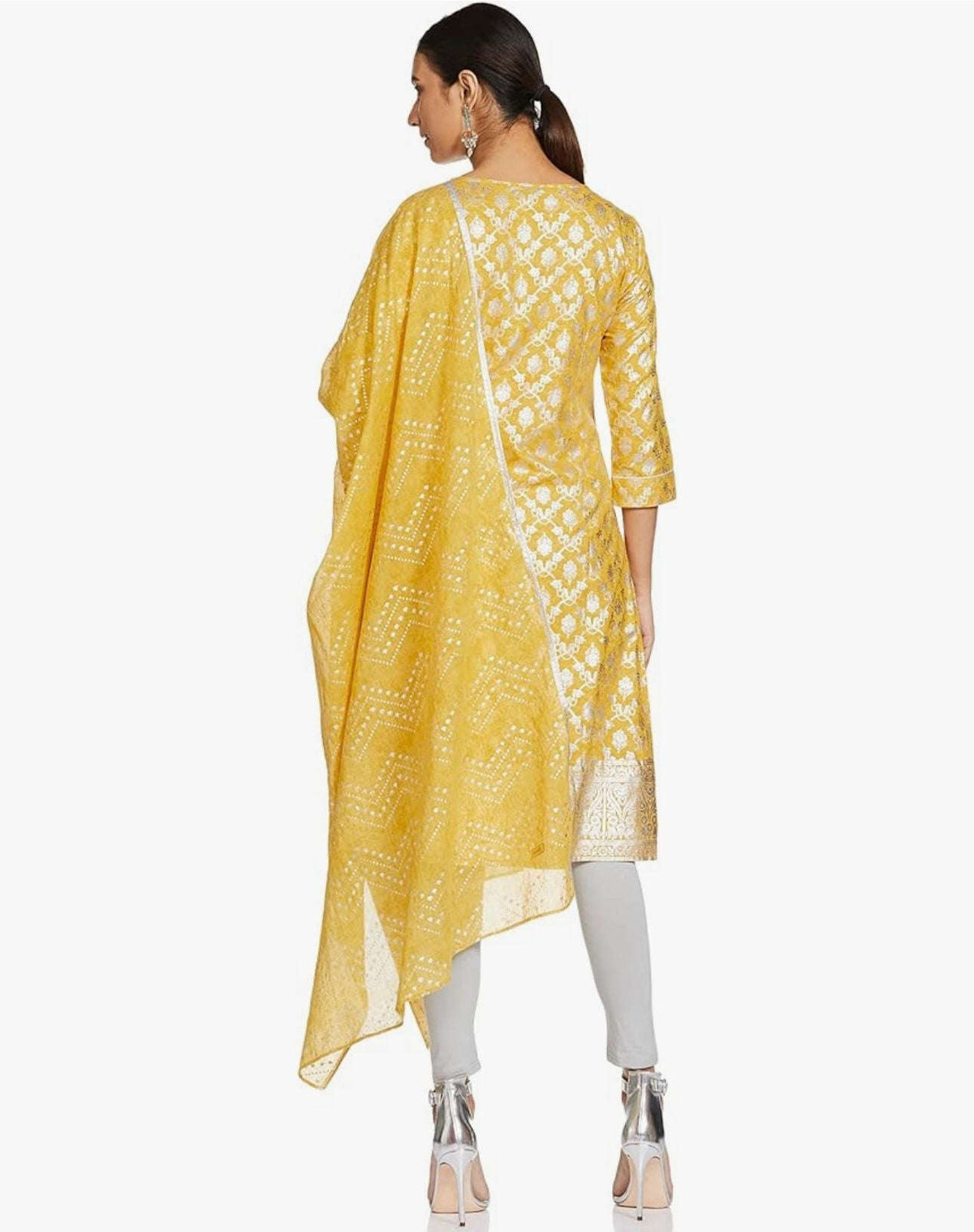 Yellow foil Print kurta in round neck and dupatta set in Poland Namma Markt