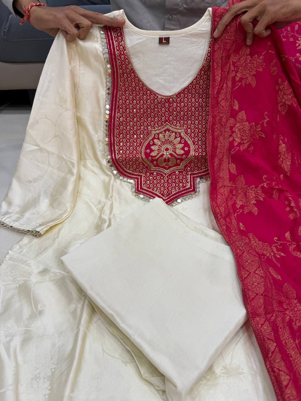 Banarasi Partywear suit(Onam Special)
