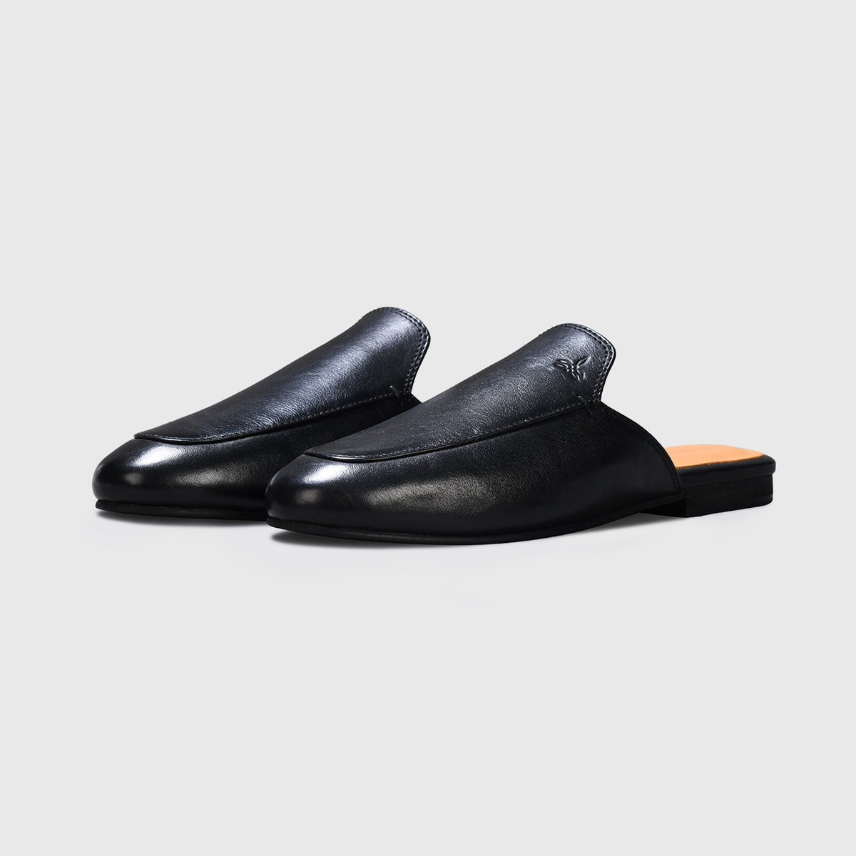 Chappal in Black