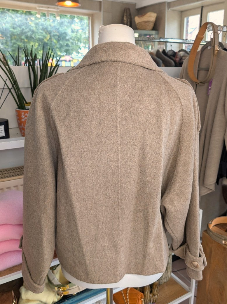 Kaschmir Woll Jacke Handmade Hoher Kragen Reißverschluss Perlmuttknöpfe Taupe One Size - La Bella Moda Milano 757