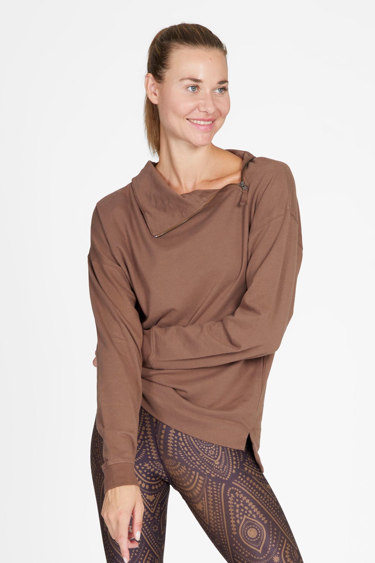 Cosy Twist Sweater - cinnamon