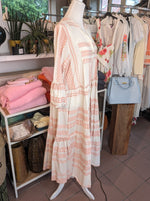 Kleid BOHO Maxi mit Muster in Créme und Rosa Baumwolle 3/4 Arm, One Size  - von Mioni Italien 04418