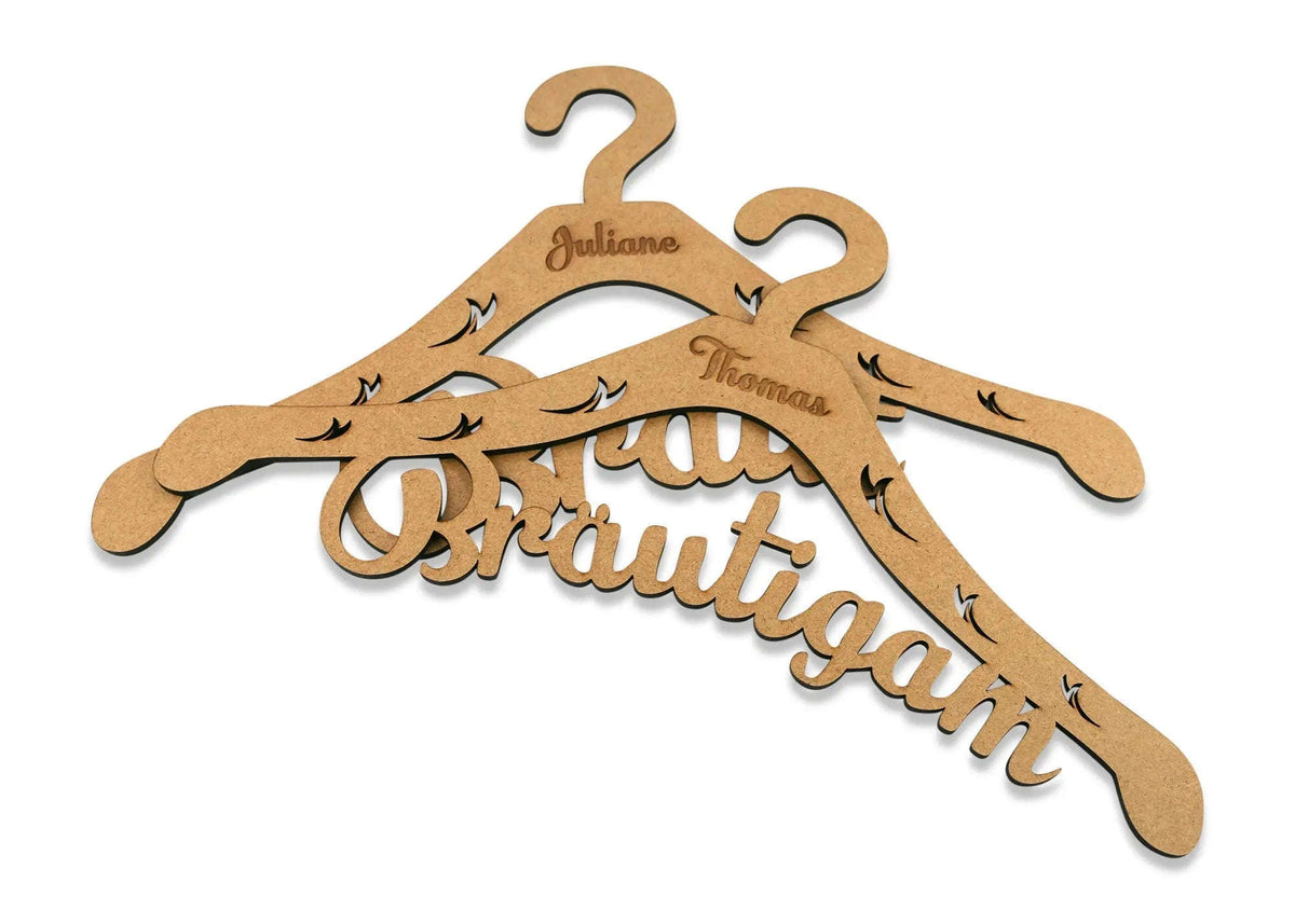 Kleiderbügel "Braut & Bräutigam" mit Gravur Namma Markt